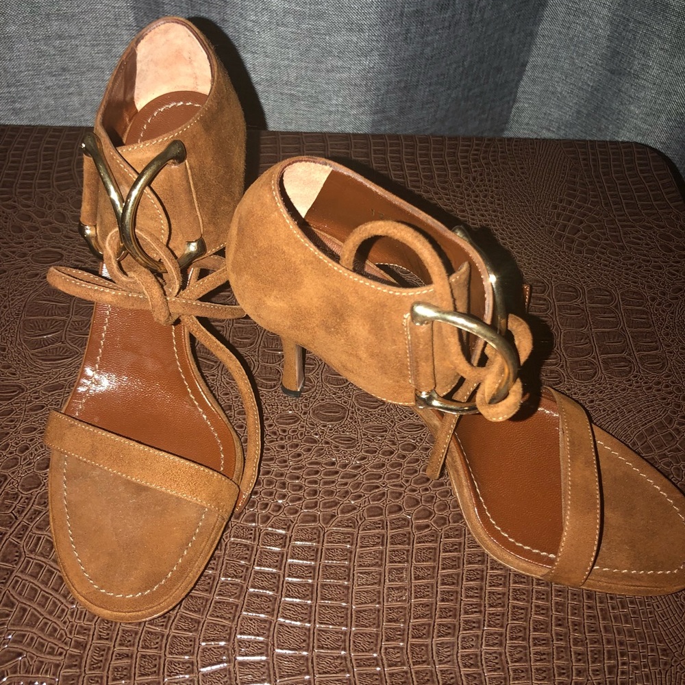 Gucci heels with gold buckles